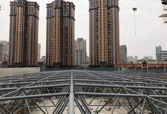 双城螺栓球网架结构